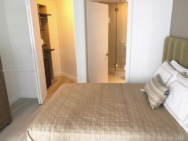 2-bedroom condo for rent in Miami -  - MondialRealty
