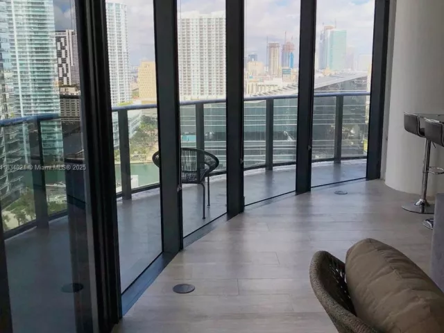 2-bedroom condo for rent in Miami -  - MondialRealty