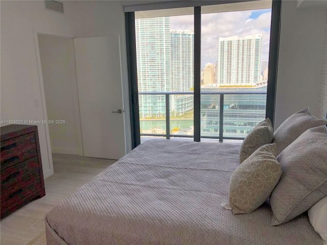 Apartment for rent  Unit # - photo 6807493