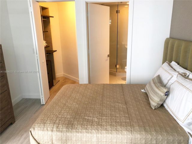 Apartment for rent  Unit # - photo 6807495