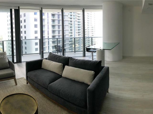 Apartment for rent  Unit # - photo 6807498