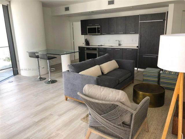 Apartment for rent  Unit # - photo 6807501