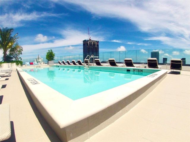 Apartment for rent  Unit # - photo 6807505