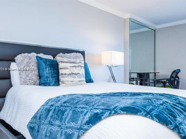 Apartment for rent  Unit #503 - photo 6244515