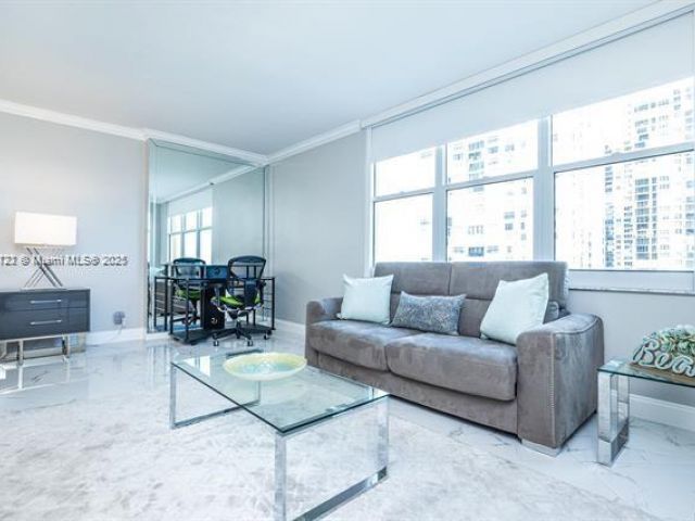 Apartment for rent  Unit #503 - photo 6244520