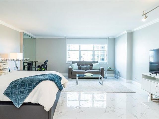 Apartment for rent  Unit #503 - photo 6244526