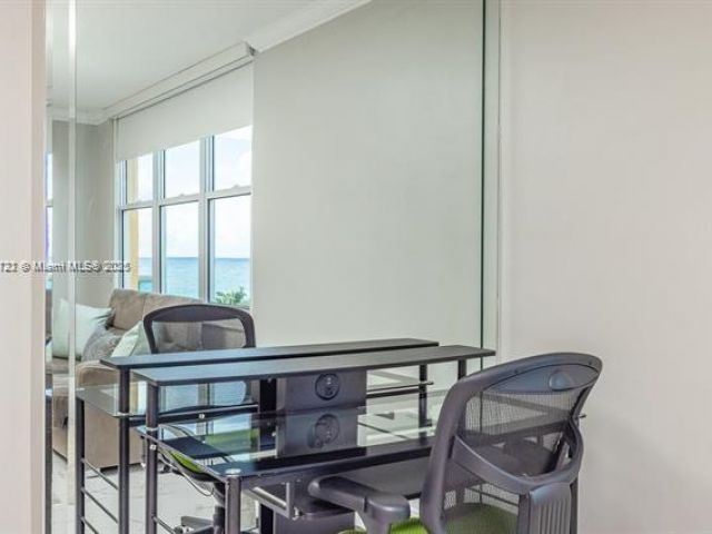 Apartment for rent  Unit #503 - photo 6244528