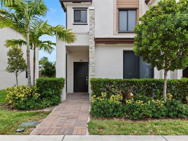 Home for rent at 965 NE 211th St - photo 6264676