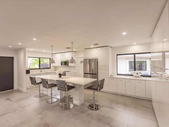 Home for sale at 1900 Bayview Drive - photo 6245426