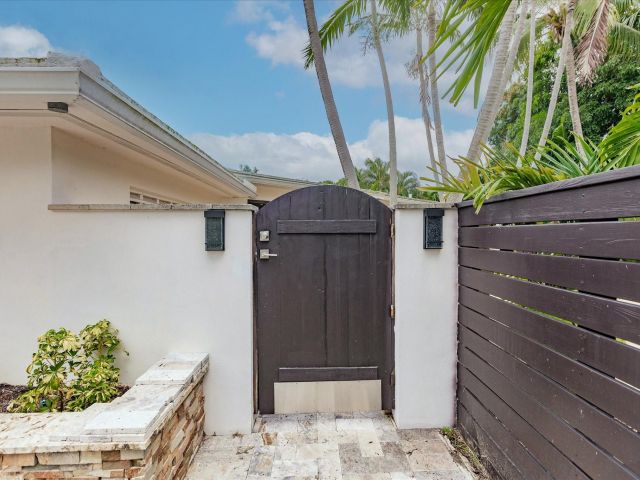 Home for sale at 1900 Bayview Drive - photo 6245435