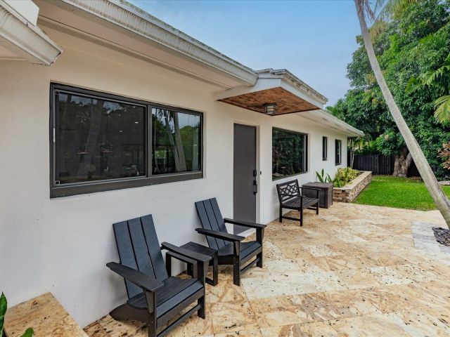 Home for sale at 1900 Bayview Drive - photo 6245443