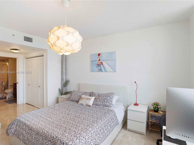 Apartment for rent  Unit #1610 - photo 6246127