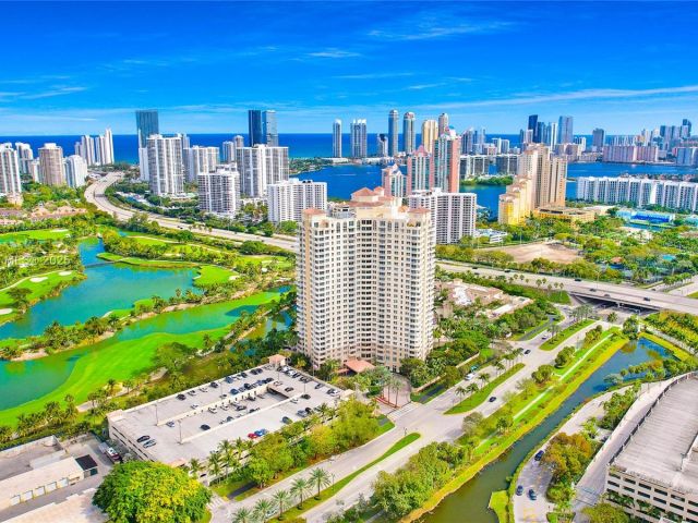 Apartment for rent  Unit #1610 - photo 6246141