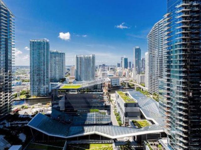 Apartment for sale  Unit #3009 - photo 6767579