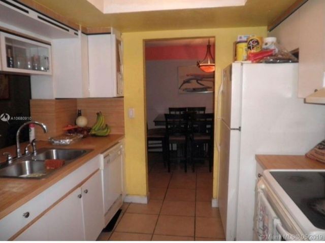 Home for rent at 1741 NE 39th St - photo 6245796