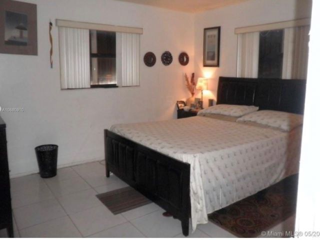 Home for rent at 1741 NE 39th St - photo 6245799