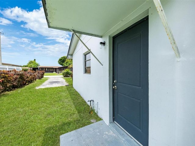 Home for sale at 18900 NW 19th Ave - photo 6257785