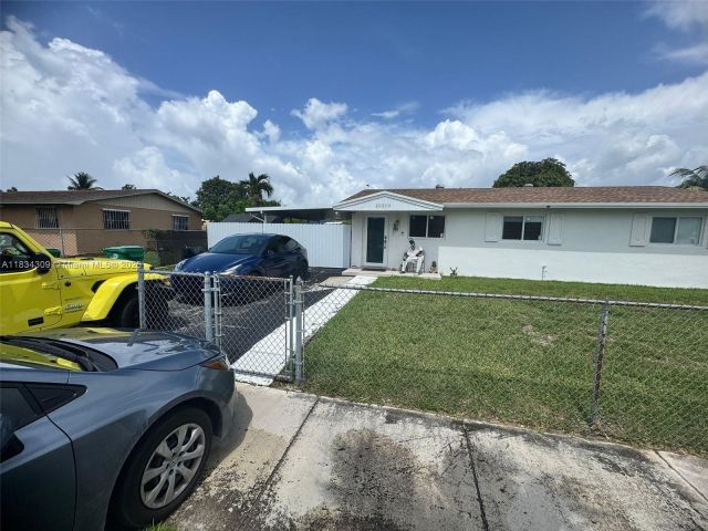 Home for sale at 20210 SW 112th Pl - photo 6245365