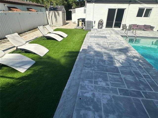 Home for rent at 17650 NE 19th Ave - photo 6245165