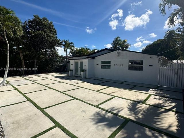 Home for rent at 17650 NE 19th Ave - photo 6245167