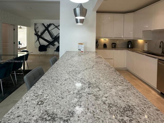 Home for rent at 17650 NE 19th Ave - photo 6245171