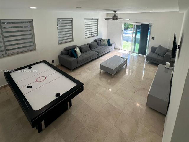 Home for rent at 17650 NE 19th Ave - photo 6245176