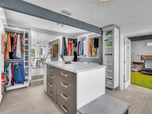 Home for rent at 2212 NE 32nd Ave - photo 6246109