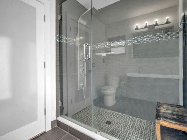 Home for rent at 2212 NE 32nd Ave - photo 6246110