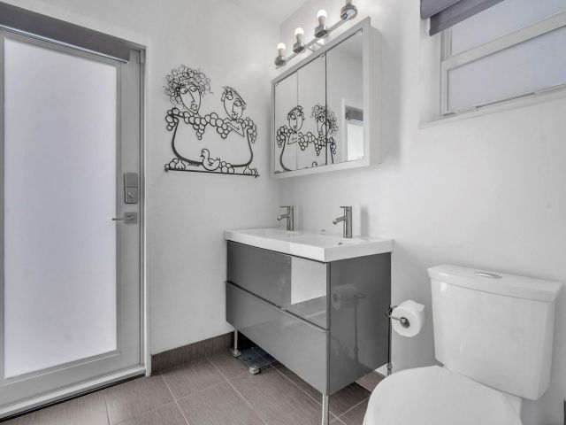 Home for rent at 2212 NE 32nd Ave - photo 6246111