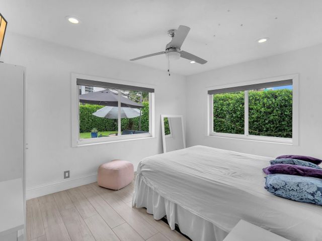 Home for rent at 2212 NE 32nd Ave - photo 6246117