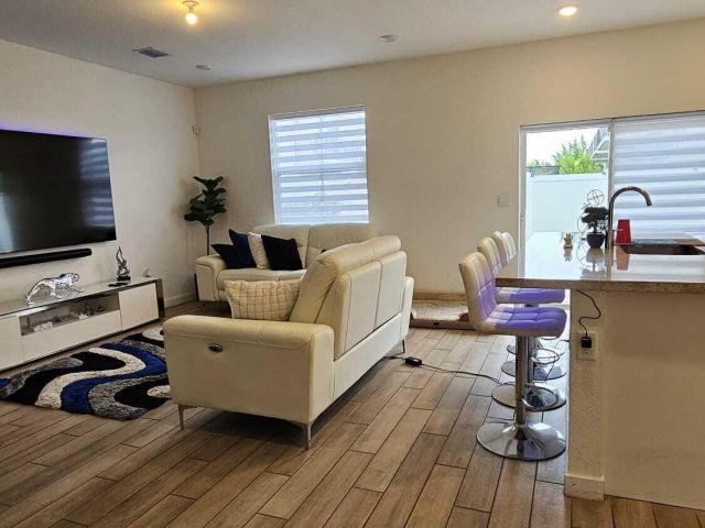 Home for sale at 1677 SE 8th Avenue - photo 6246644