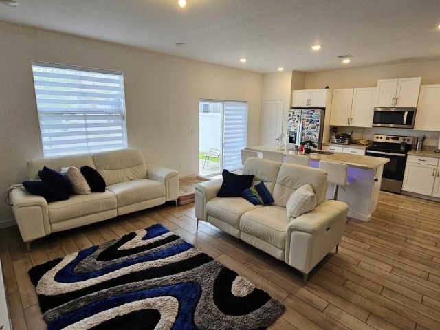 Home for sale at 1677 SE 8th Avenue - photo 6246648