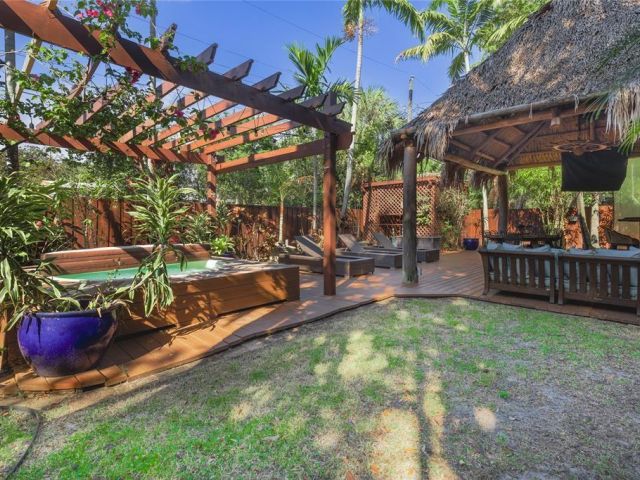 Home for sale at 1317 SW 18th Ave - photo 6246852