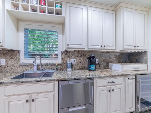 Home for sale at 1317 SW 18th Ave - photo 6246863