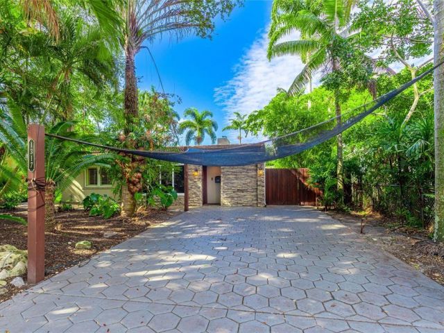 Home for sale at 1317 SW 18th Ave - photo 6246871