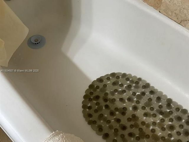 Apartment for sale  Unit #1602 - photo 6247051