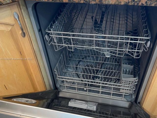 Apartment for sale  Unit #1602 - photo 6247056