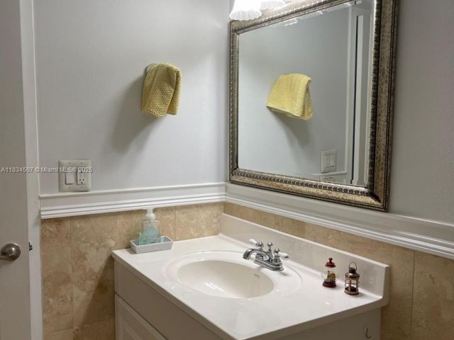 Apartment for sale  Unit #1602 - photo 7443277