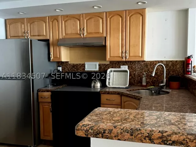 1-bedroom condo for sale in Hallandale Beach - 3180 S Ocean Dr 1602 - MondialRealty