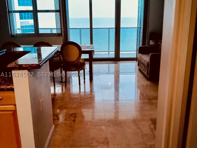 1-bedroom condo for sale in Hallandale Beach - 3180 S Ocean Dr 1602 - MondialRealty