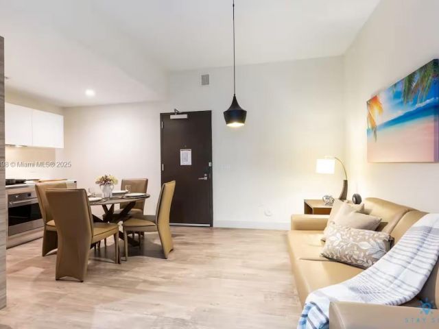 1-bedroom condo for sale in Hollywood - 777 N Ocean Dr S411 - MondialRealty