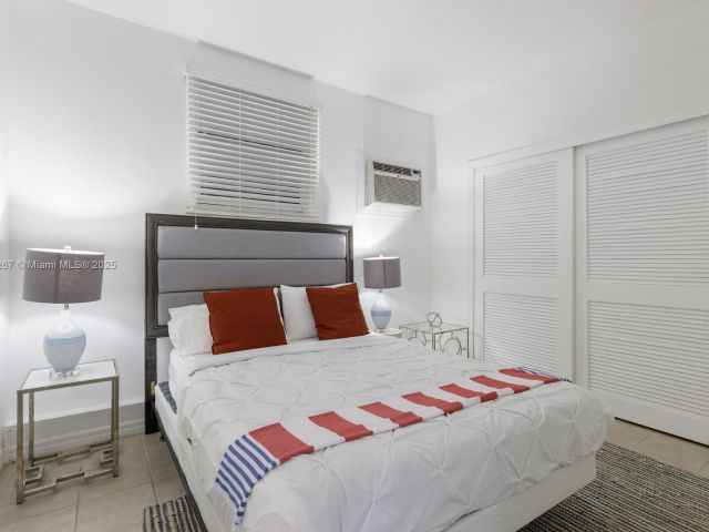 Home for rent at 1134 Harrison St - photo 6246938