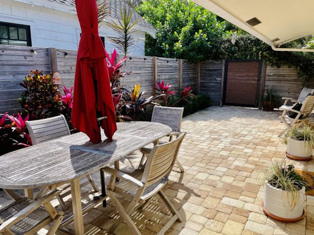 Home for sale at 311 N Swinton Avenue - photo 6254866