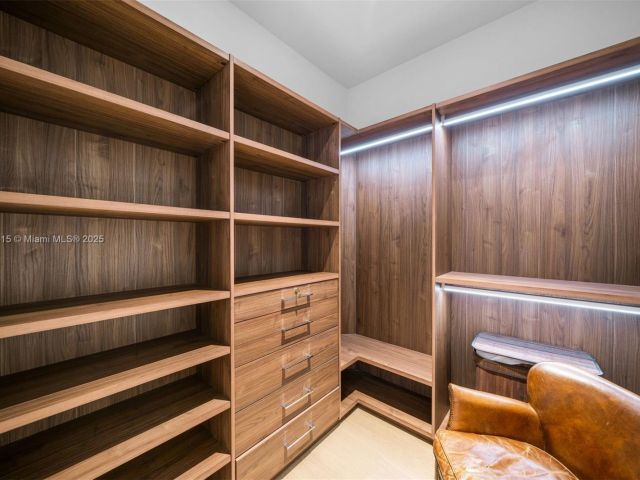 Apartment for rent  Unit #LPH21 - photo 6247740