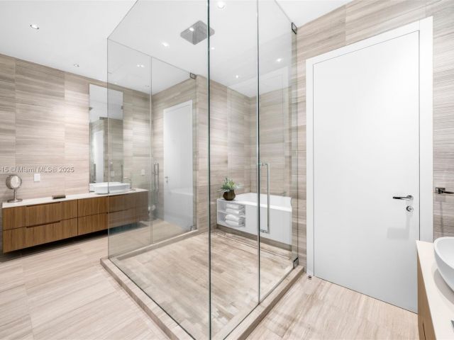 Apartment for rent  Unit #LPH21 - photo 6247743