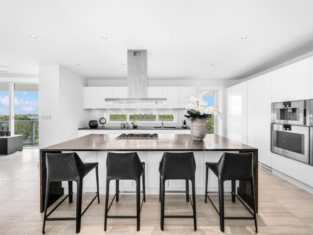 Apartment for rent  Unit #LPH21 - photo 6247748