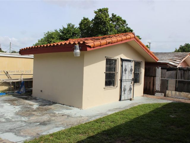 Home for sale at 2216 SW 62nd Ave - photo 6247116