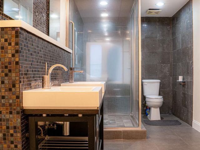 Home for sale at 4131 Bayview Dr - photo 6247370