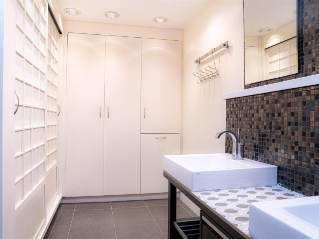 Home for sale at 4131 Bayview Dr - photo 6247371