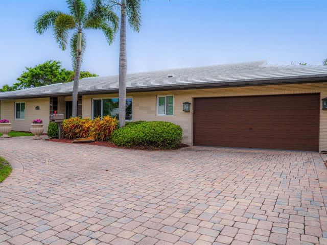 Home for sale at 4131 Bayview Dr - photo 6247387